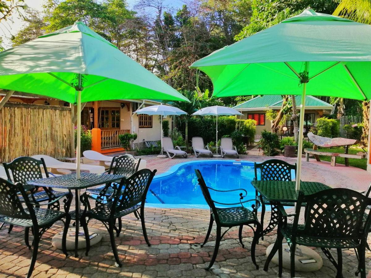 Casa De Leela Self Catering Guest House La Digue Bagian luar foto